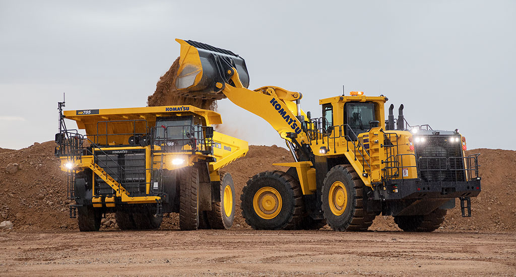 Карьерный самосвал Komatsu HD785-8