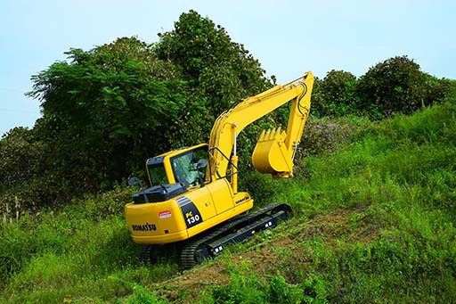 Гусеничный экскаватор Komatsu PC130-8