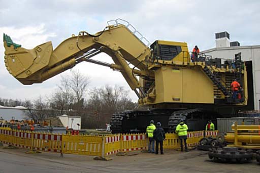 Гусеничный карьерный экскаватор Komatsu PC7000-6